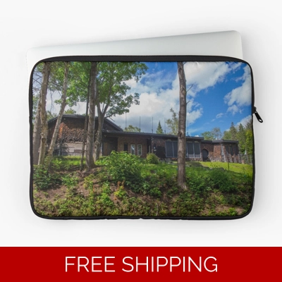 Le Studio Laptop Sleeve Building August 2020